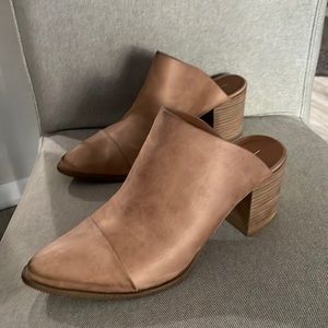 REPORT Leather Mules